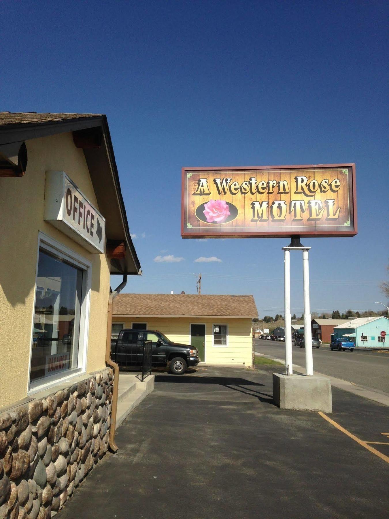 A Western Rose Cody Exterior foto